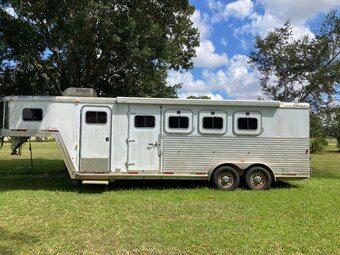 2002 Exiss Trailers Event Gooseneck Horse Trailer