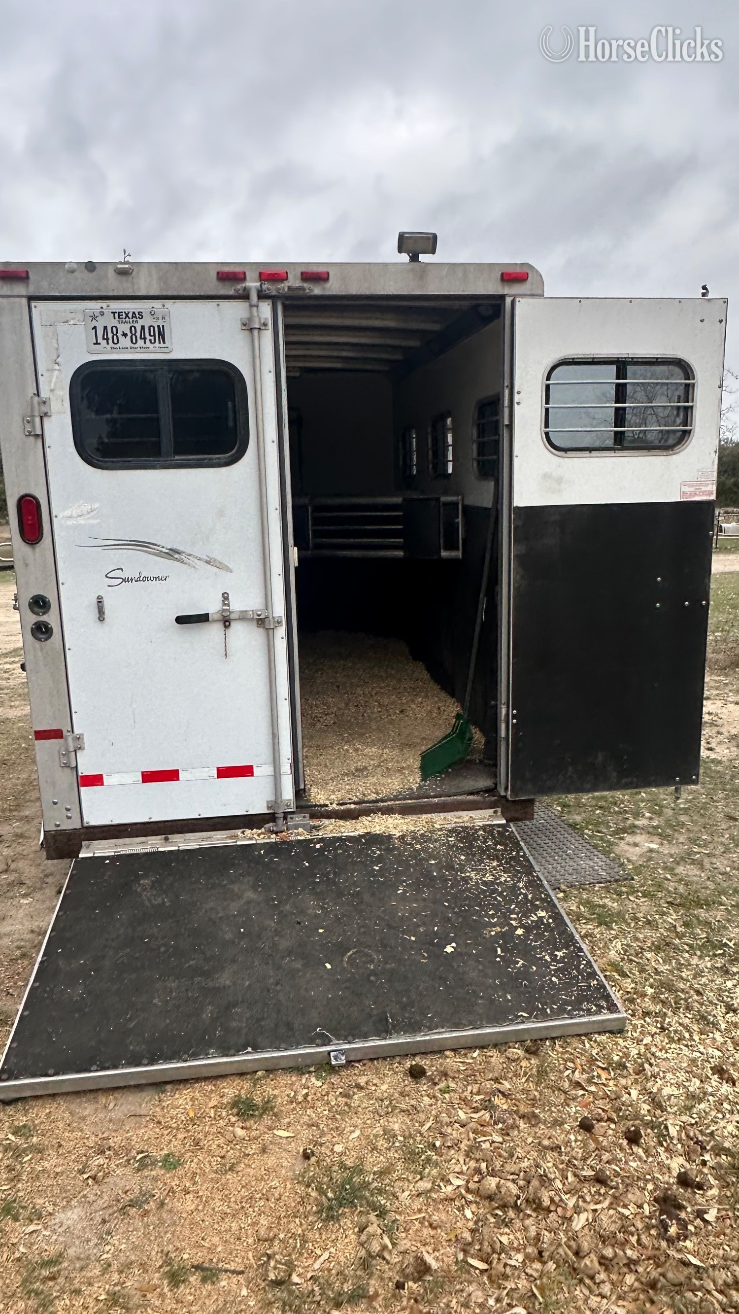 2002 Sundowner Trailers  Bumper Pull Horse Trailer Texas