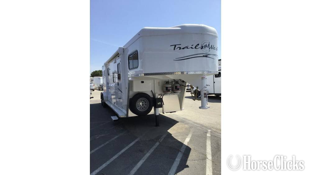 Trails West 2026 Manufacturing Classic  Horse Trailer in California