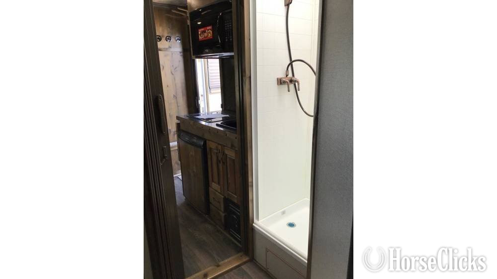Trails West 2026 Manufacturing Classic  Horse Trailer