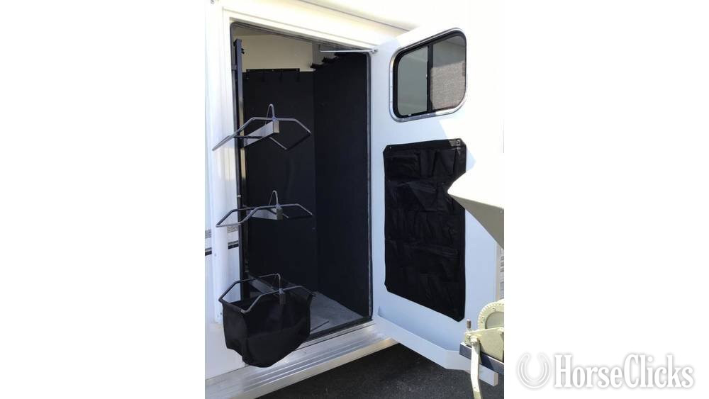 Trails West 2026 Manufacturing Classic  Horse Trailer - Horse Trailers in California