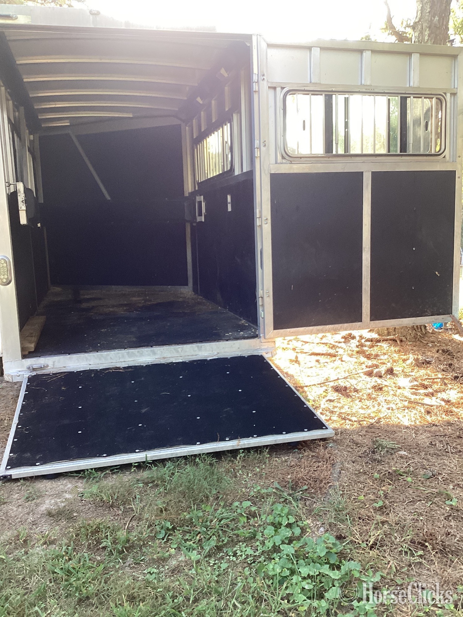 2015 Shadow Trailers Stable Mate Bumper Pull Horse Trailer 