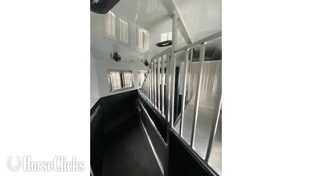 Bison Coach 2026 Silverado   Horse Trailer - Horse Trailers in California