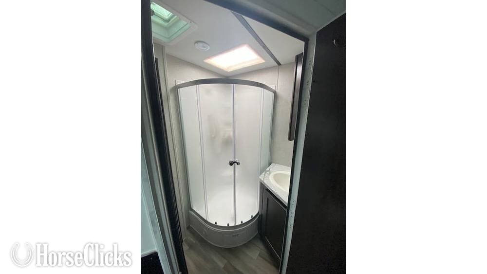 Horse Trailers - Bison Coach 2026 Silverado   Horse Trailer