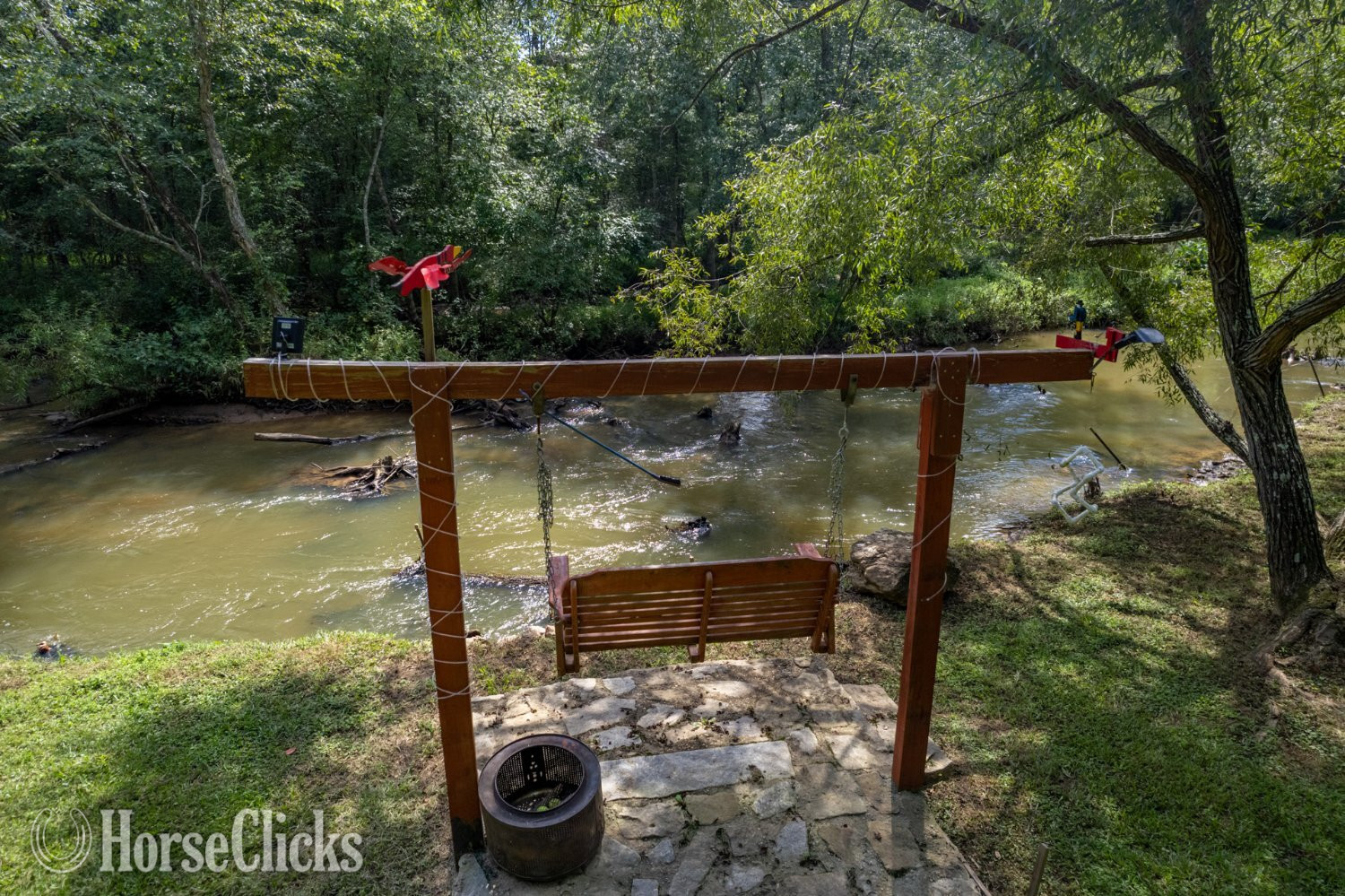 Log cabin on 17 acres - Farms in Georgia