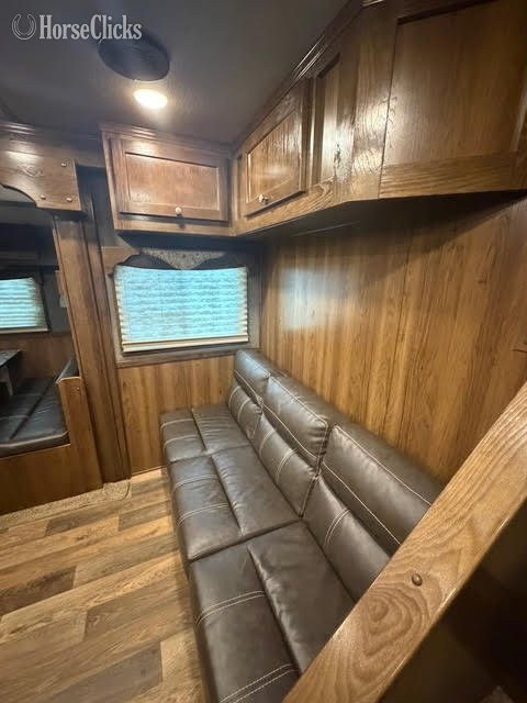 Horse Trailers - 2023 SMC Trailers  Gooseneck Horse Trailer in Texas