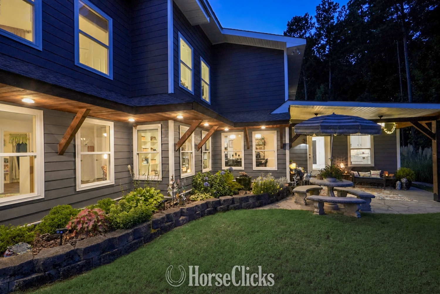 Farms - An exceptional 13+ acre equestrian estate in Georgia
