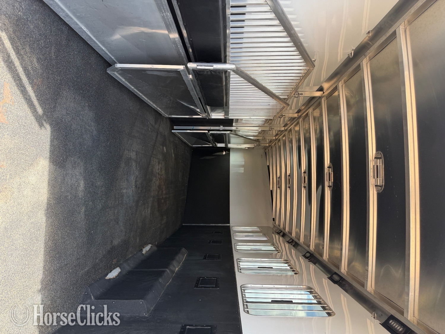 2020 Exiss Trailers  Gooseneck Horse Trailer - Horse Trailers