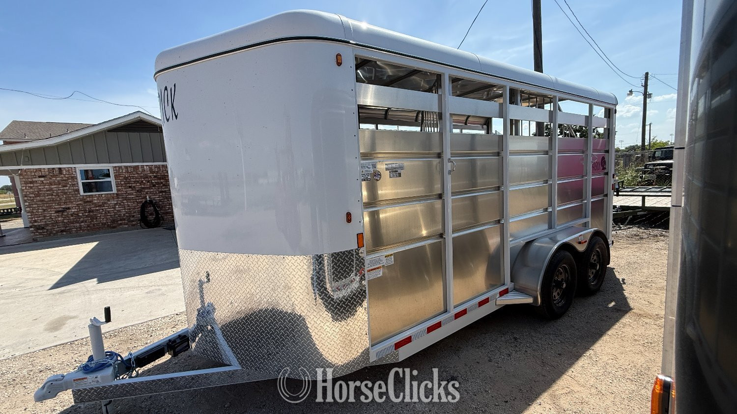 2027 Maverick Trailers 3H HS Bumper Pull Horse Trailer