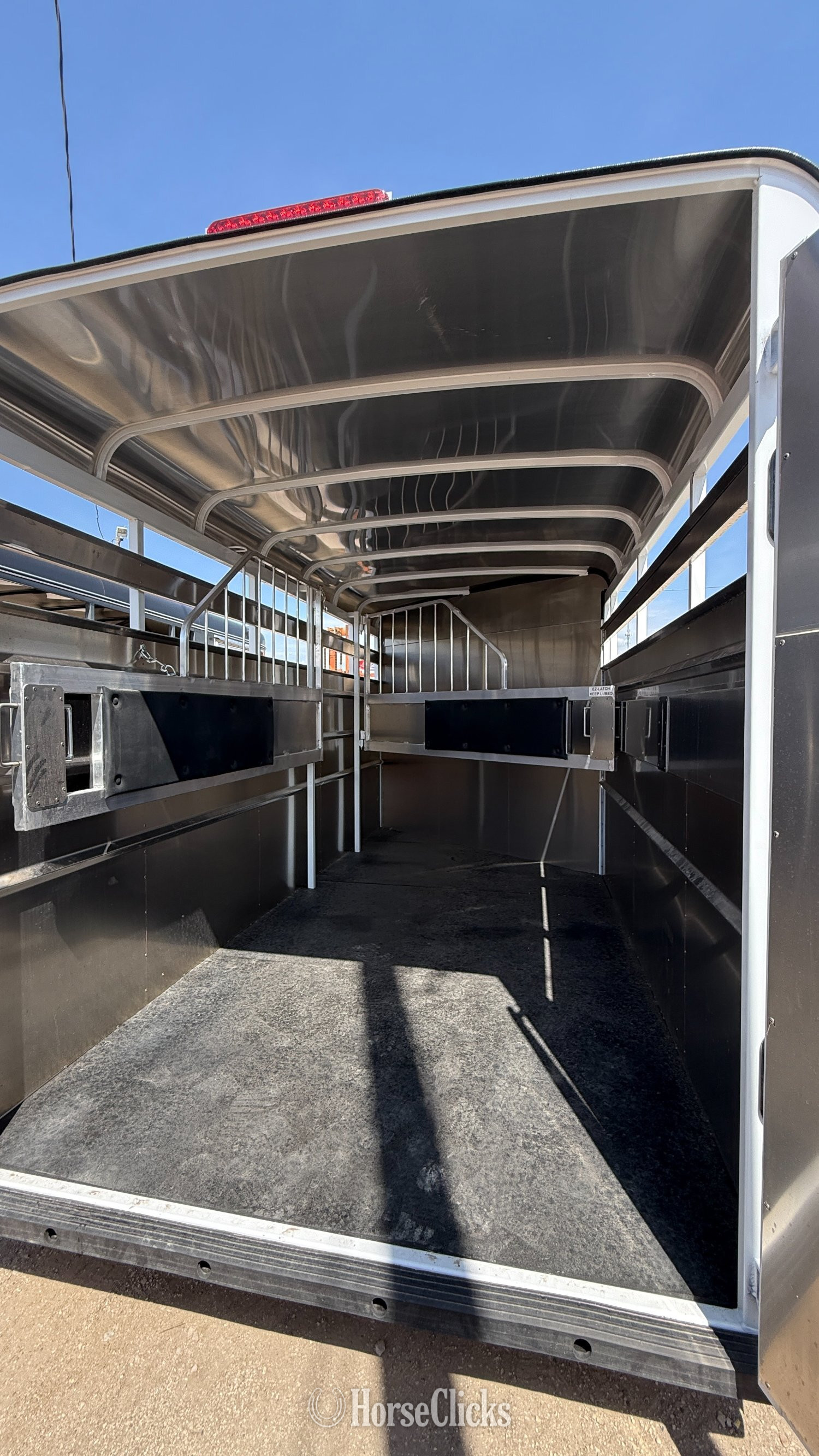 2027 Maverick Trailers 3H HS Bumper Pull Horse Trailer - Horse Trailers