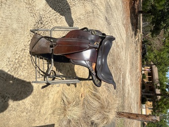 17" Jack Haggis Western Saddle