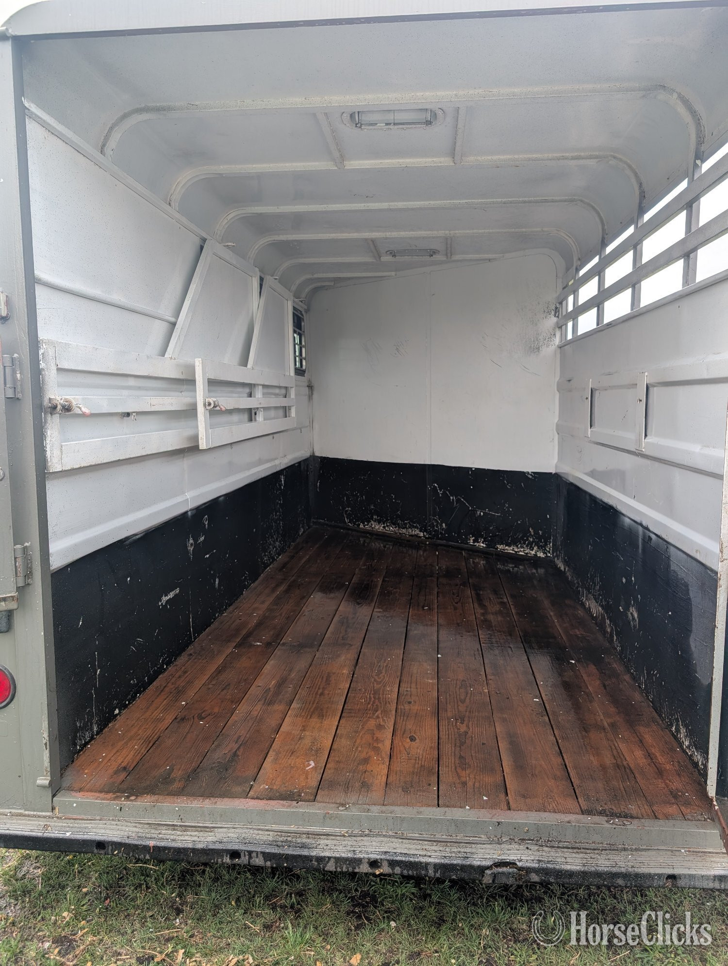 2005 Circle D  Bumper Pull Horse Trailer - Horse Trailers in Kansas