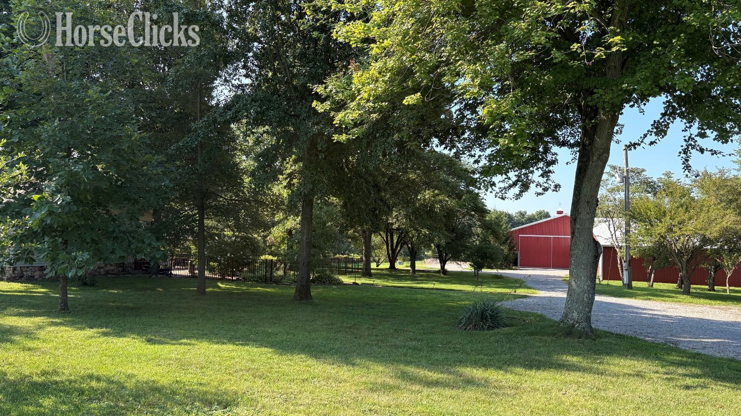 IMPRESSIVE TURN-KEY EQUINE FARM WITH HOME - Farms in Illinois