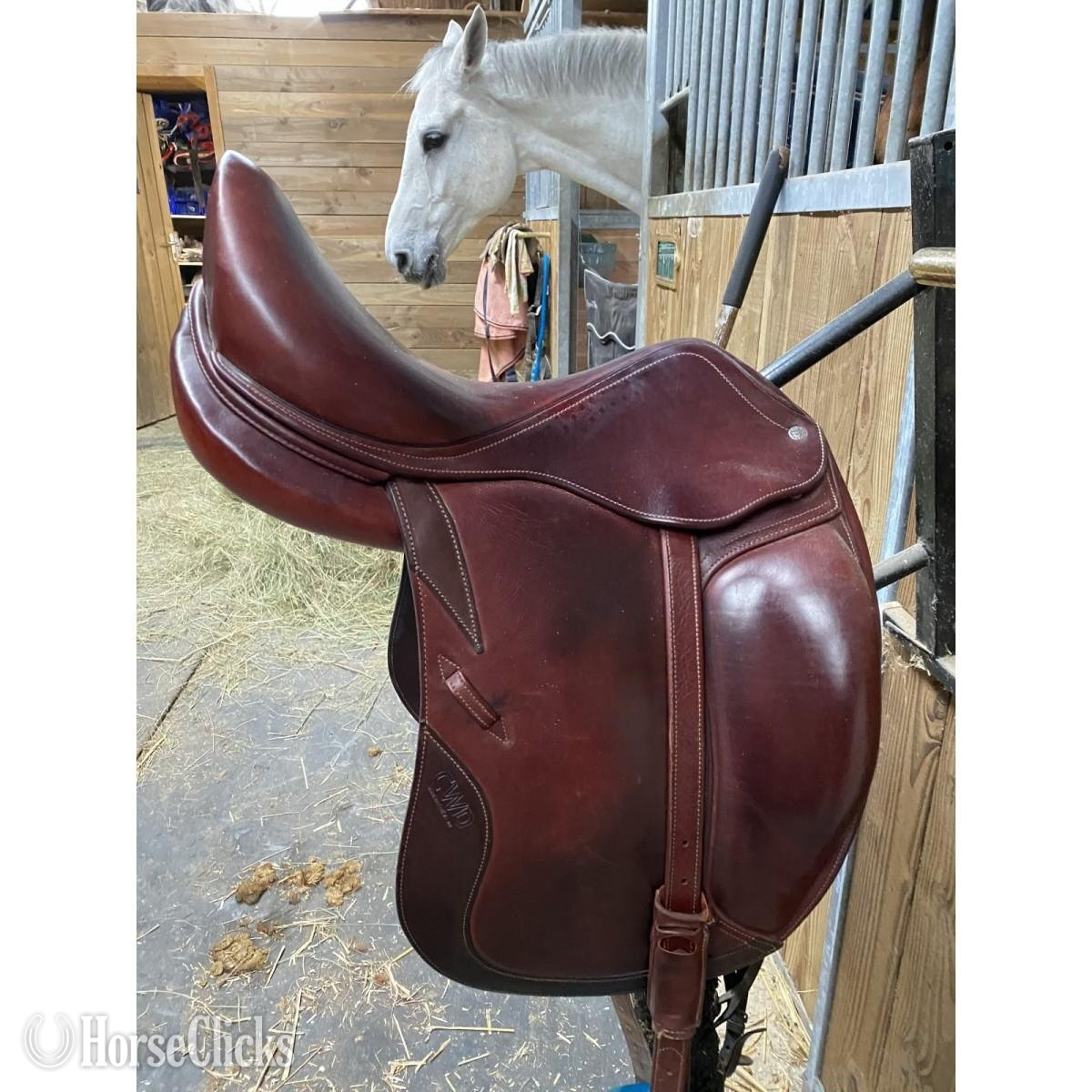 17" CWD Sellier English Saddle