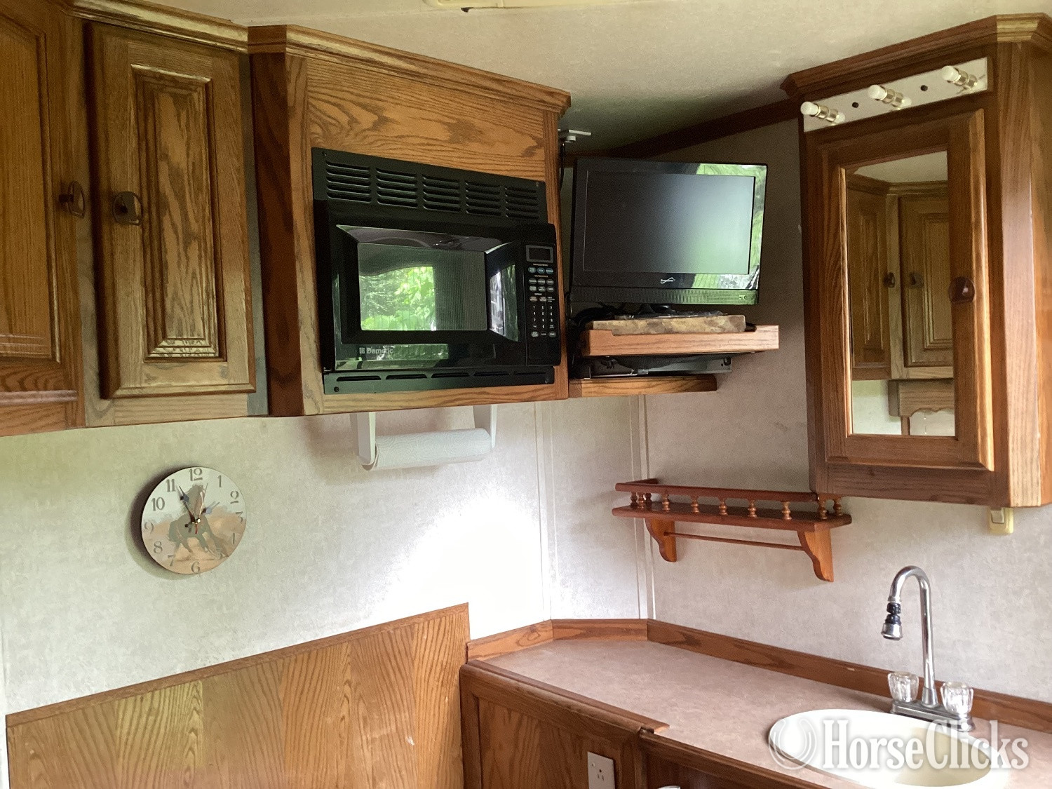 Horse Trailers - 2004 Platinum Coach  Bumper Pull Horse Trailer in Florida