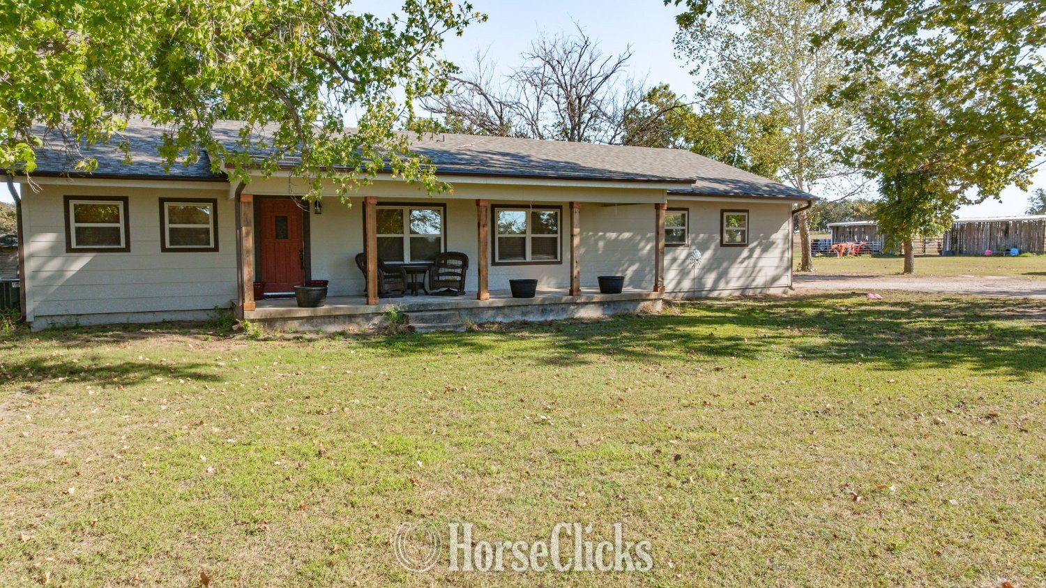 Texas TURN KEY Horse Property!!