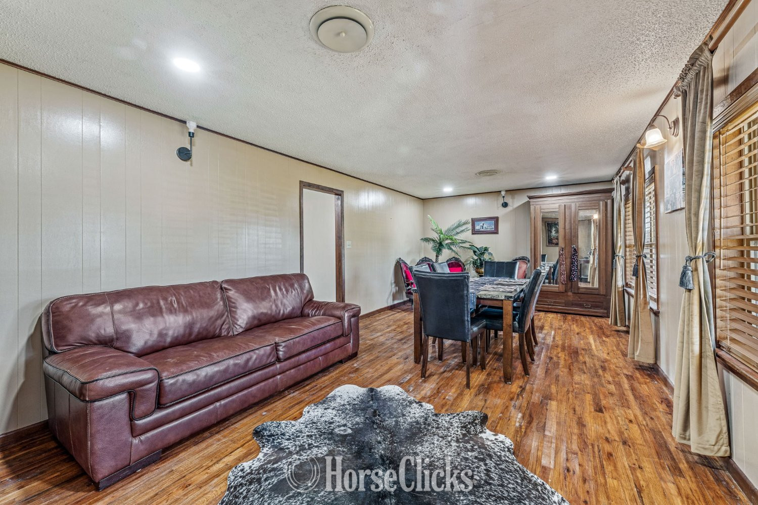 TURN KEY Horse Property!! - Houses