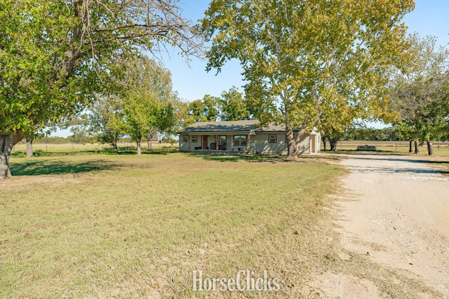 TURN KEY Horse Property!! Texas