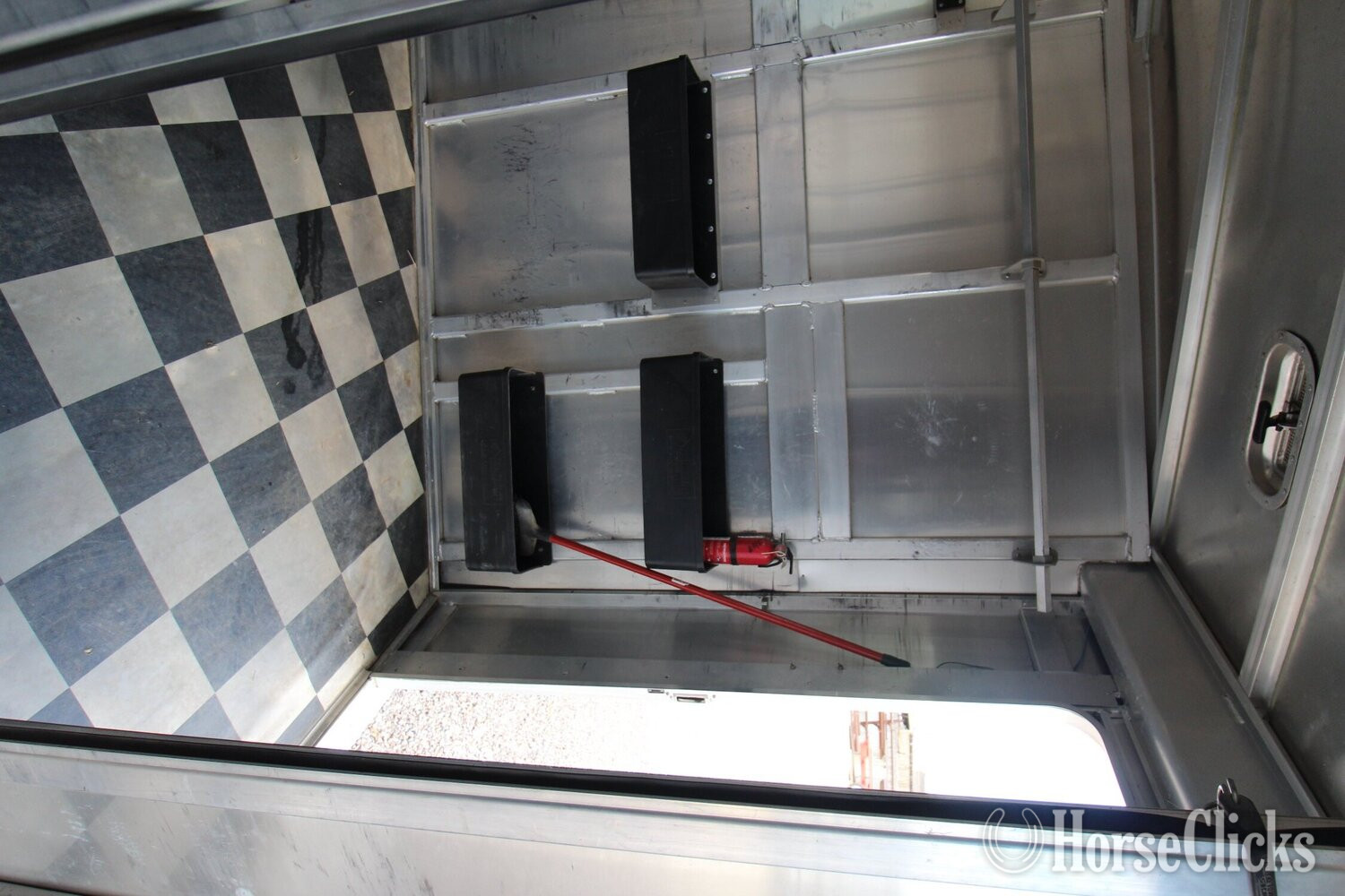 2008 Featherlite Trailers 8541 Gooseneck Horse Trailer - Horse Trailers