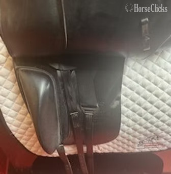 Massachusetts 18" Sankey English Saddle
