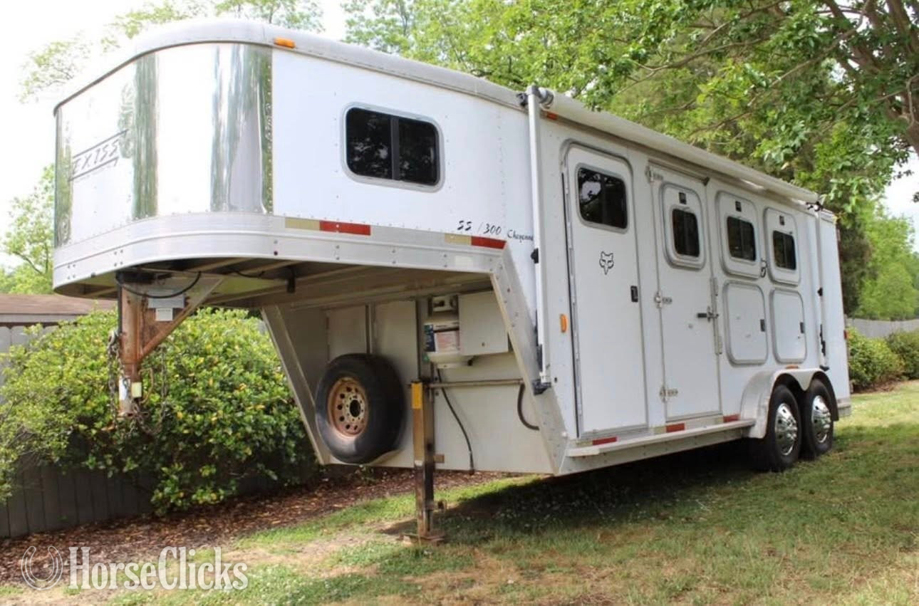 2003 Exiss Trailers  Gooseneck Horse Trailer in South Carolina