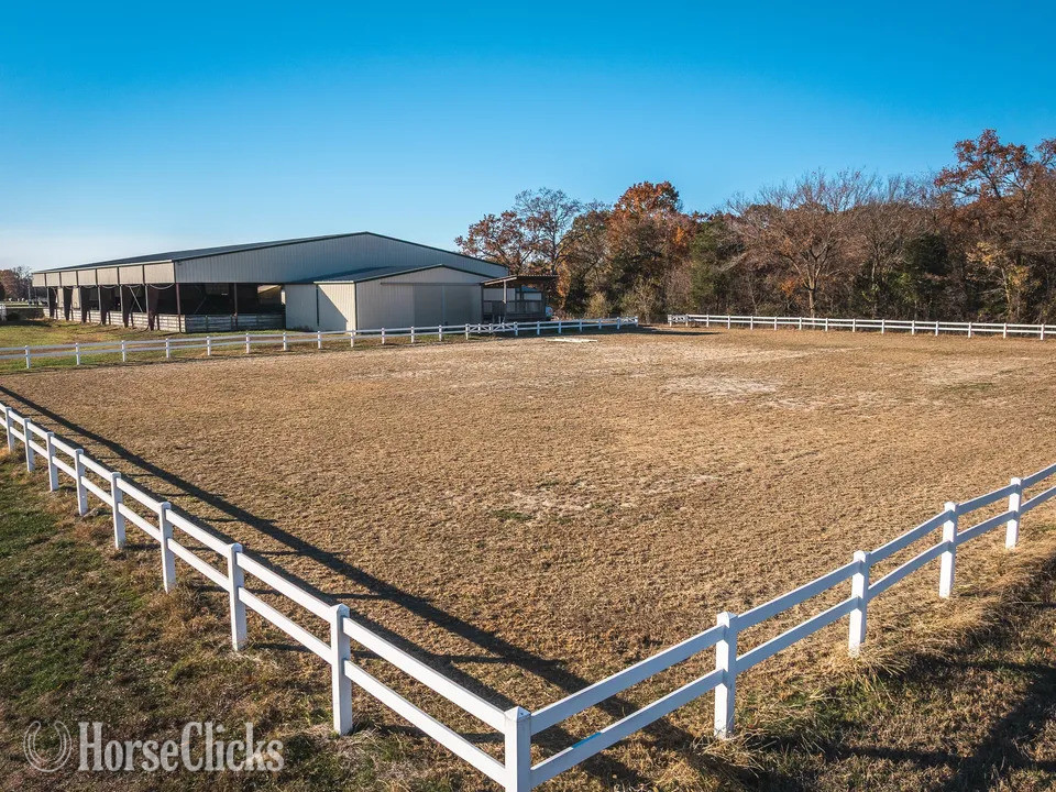 Farms - Whispering Creek Farm A Premier 70-Acre equestrian estate with covered arena.