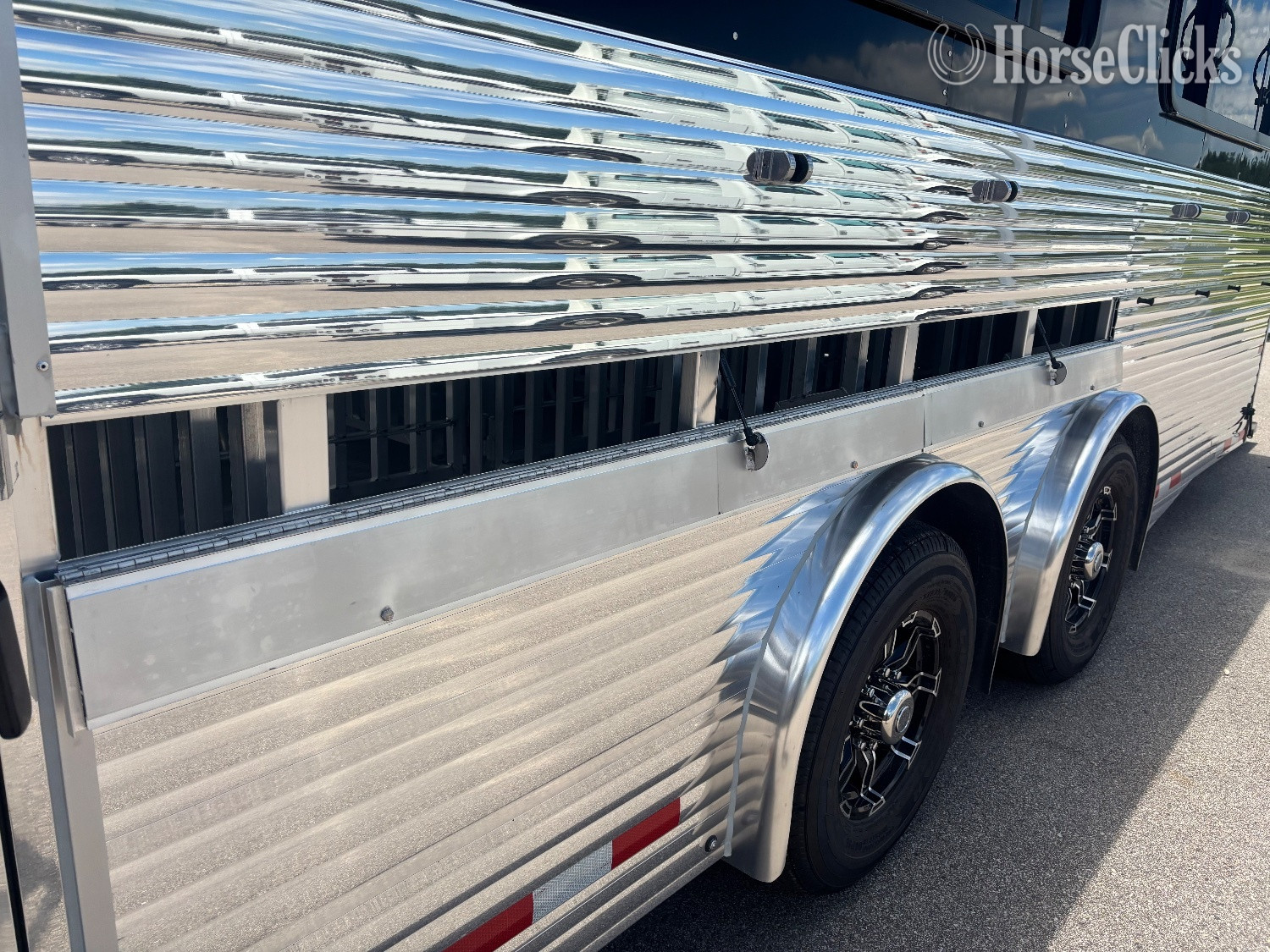 2027 Sundowner Trailers Showman GT 10 Pen Gooseneck Livestock Trailer Missouri