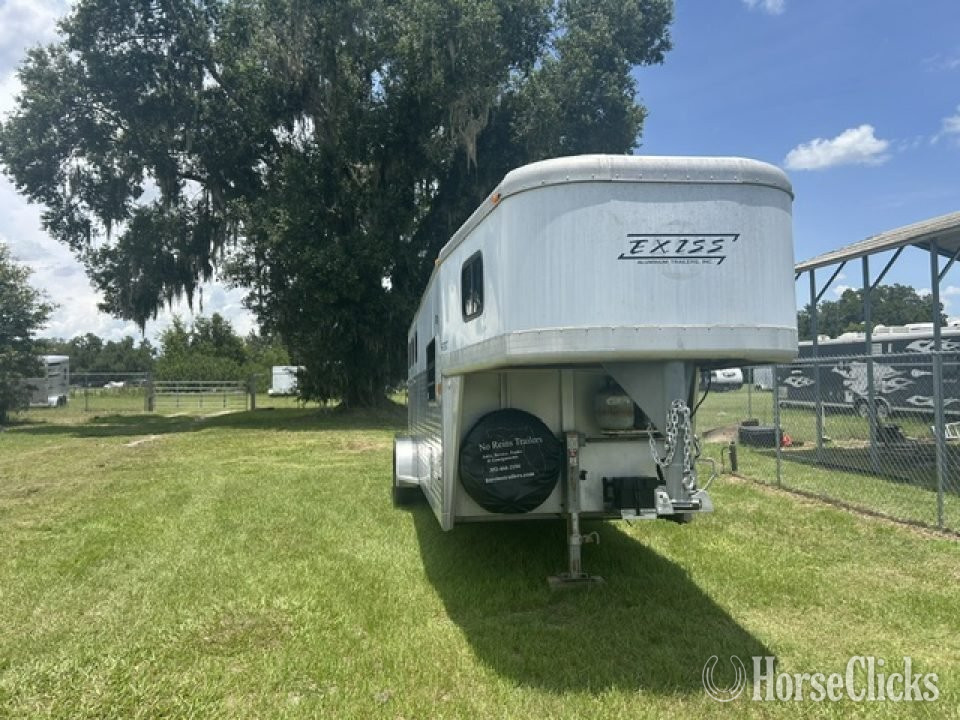 Florida 2004 Exiss Trailers 3H 9' LQ Gooseneck Horse Trailer