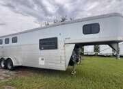 2004 Exiss Trailers 3H 9' LQ Gooseneck Horse Trailer