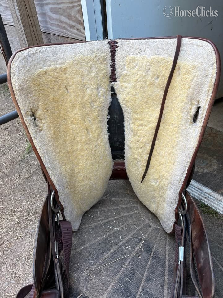 Western Saddles - 16" Circle Y Western Saddle in Wisconsin