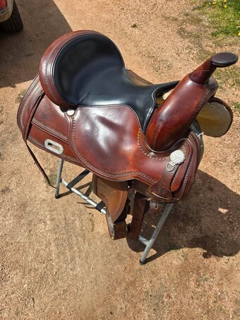 16" Circle Y Western Saddle