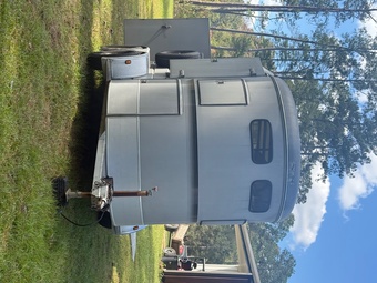 2002 S&H Trailers  Bumper Pull Horse Trailer
