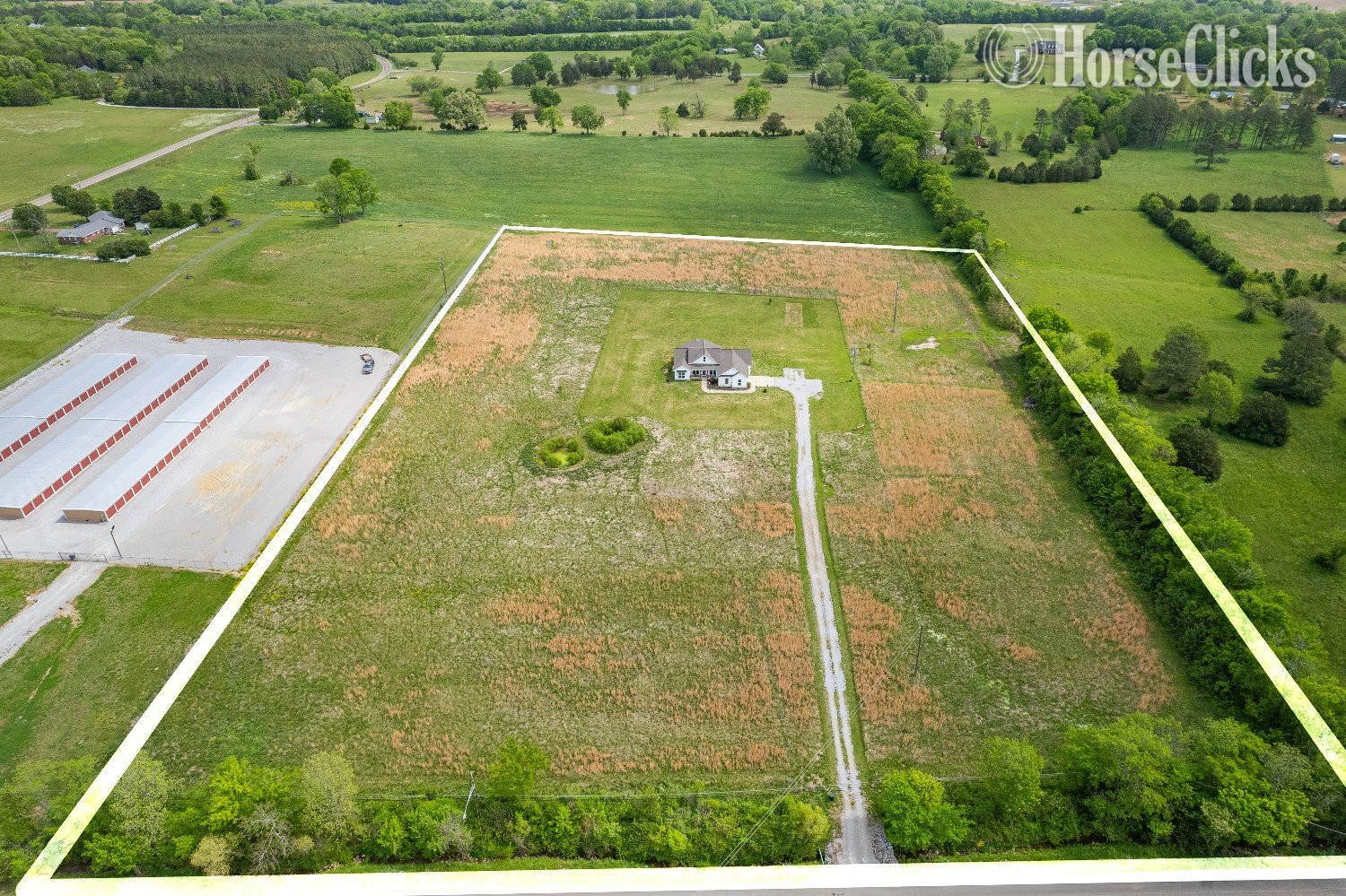 Tennessee Welcome to 1224 Market St in Elkton, TN! The perfect mini farm opportunity with a beautiful home is one you don't want to miss!