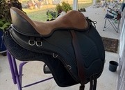 18" FreeForm Hybrid Saddle