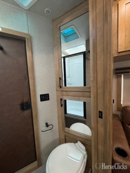 2026 Exiss Trailers Escape 7206 Gooseneck Horse Trailer - Horse Trailers in Florida