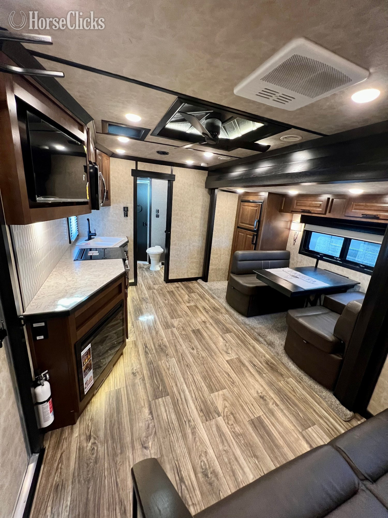 2025 Lakota Bighorn Gooseneck Horse Trailer - Horse Trailers in Ohio