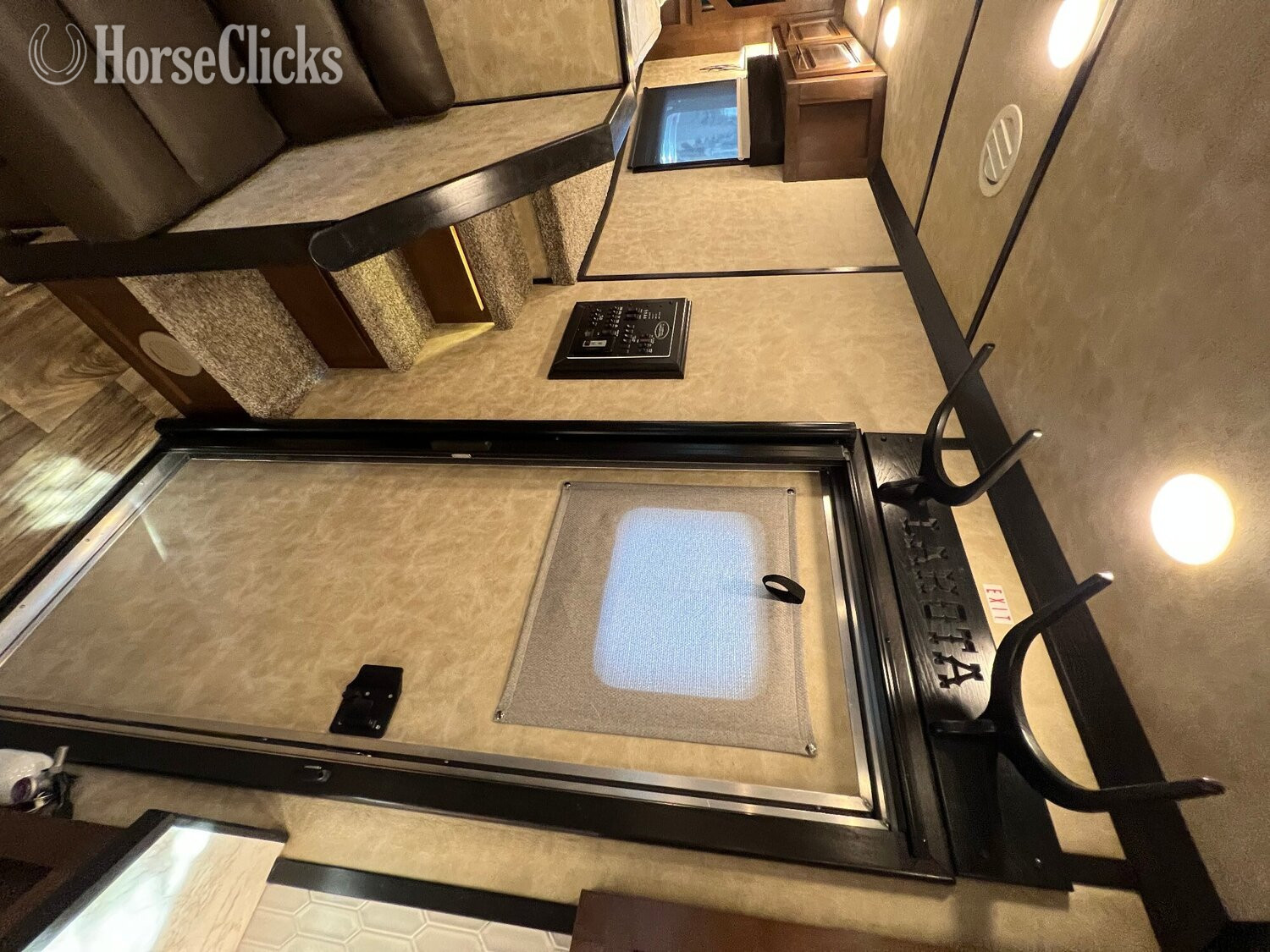 2025 Lakota Bighorn Gooseneck Horse Trailer Ohio