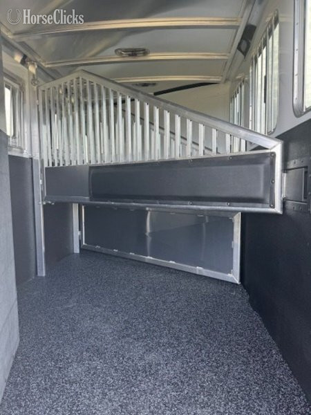 2026 Exiss Trailers 7300 Gooseneck Horse Trailer Florida