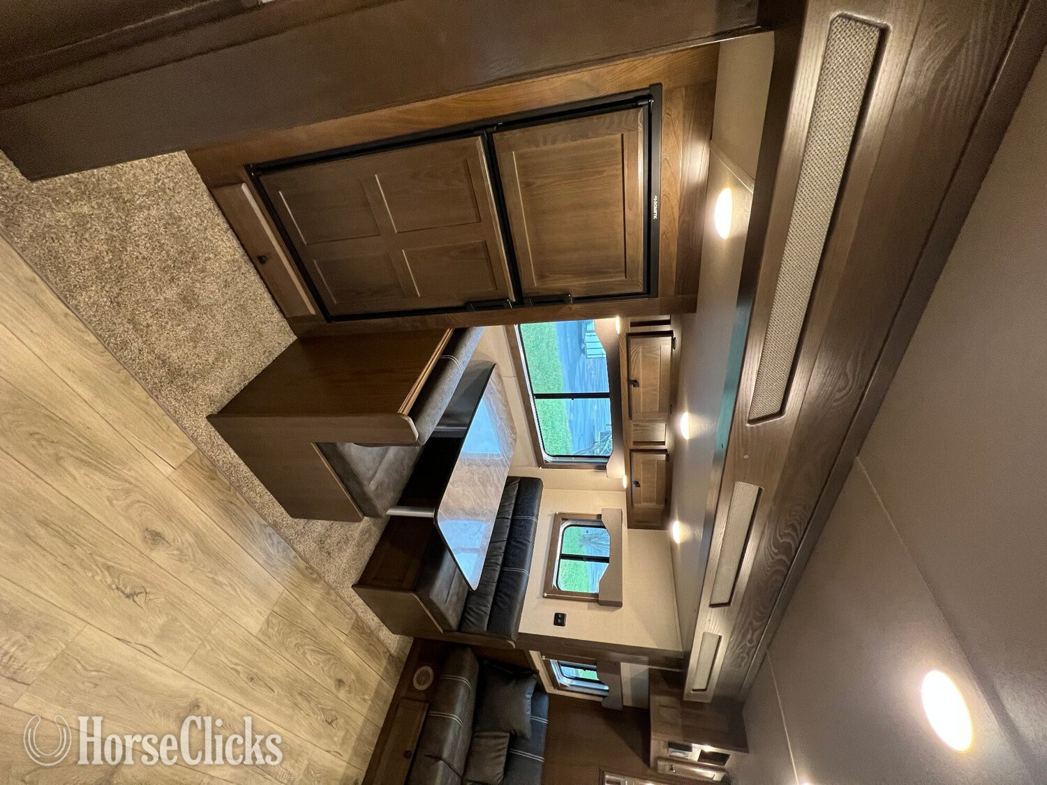 Horse Trailers - 2025 Lakota Charger Gooseneck Horse Trailer