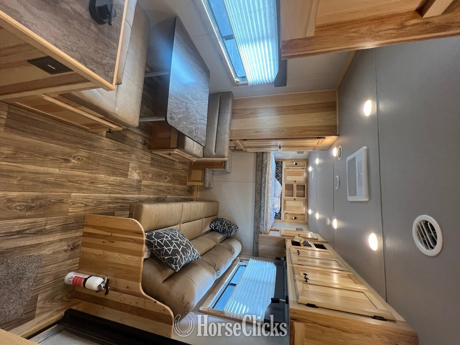 2025 Lakota Charger Gooseneck Horse Trailer Ohio