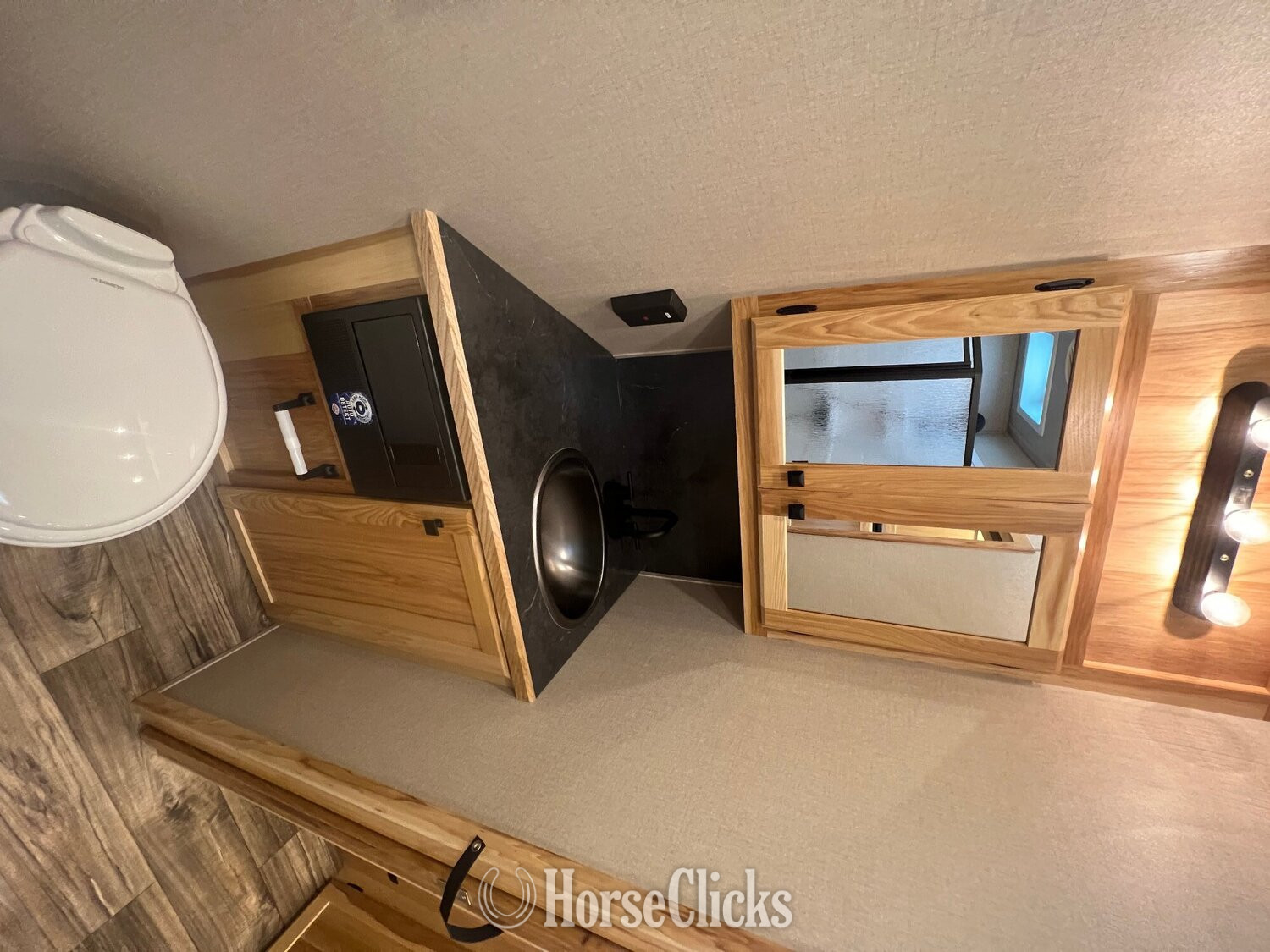 Horse Trailers - 2025 Lakota Charger Gooseneck Horse Trailer in Ohio