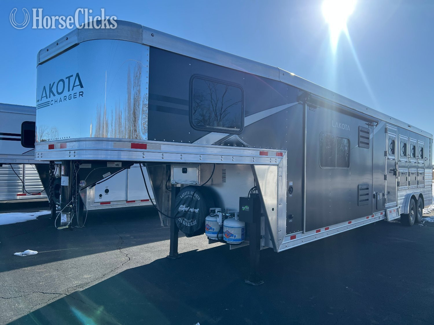 Ohio 2025 Lakota Charger Gooseneck Horse Trailer