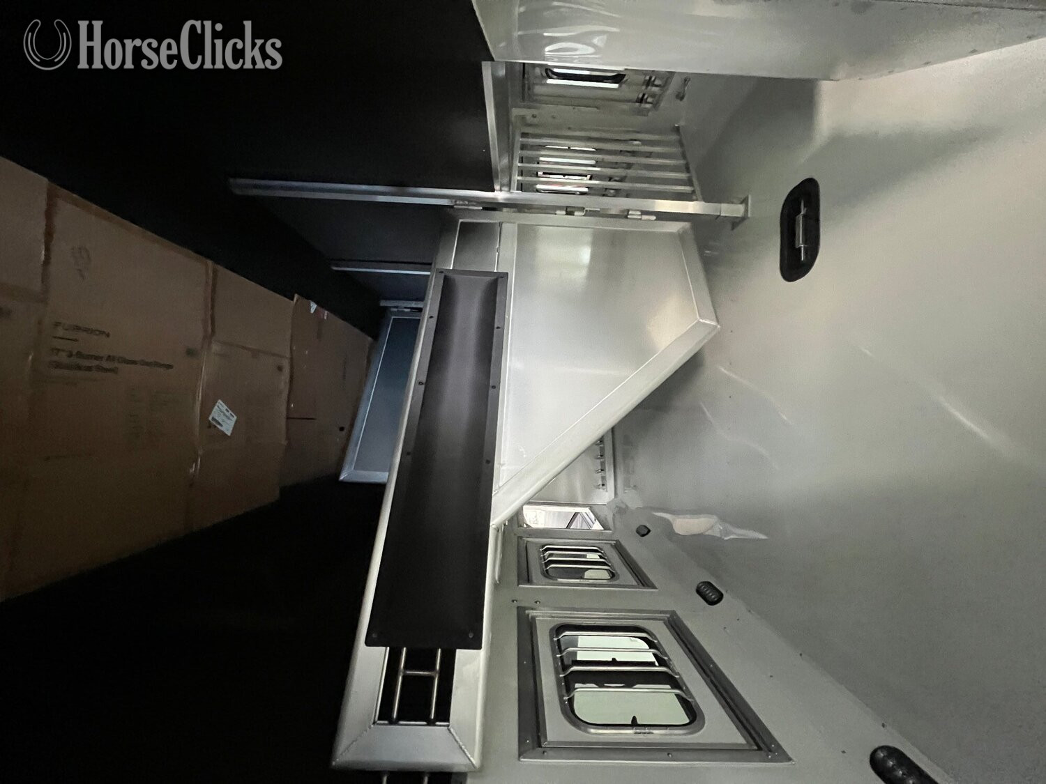 Horse Trailers - 2025 Lakota Charger Gooseneck Horse Trailer