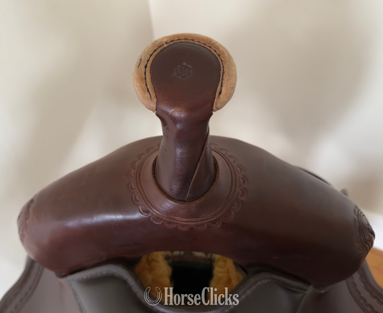 Wisconsin 15.5" Crates Western Saddle