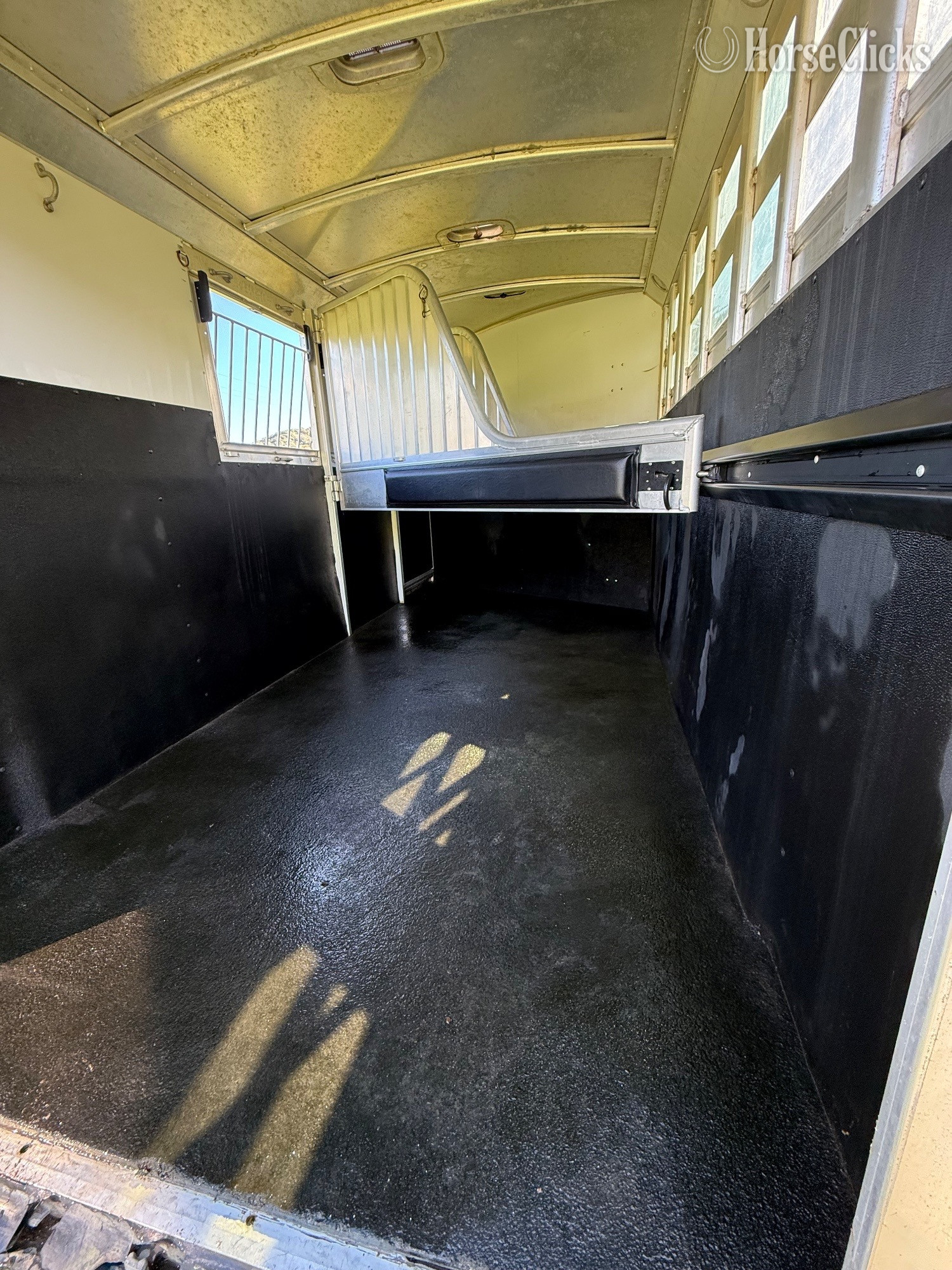 Horse Trailers - 2009 4-Star Trailers 3Horse Gooseneck Gooseneck Horse Trailer