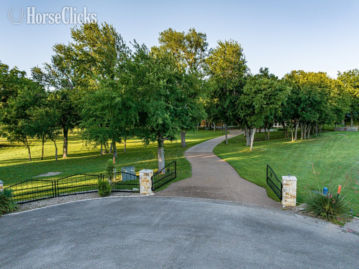 Houses - 1465 Waters Edge Lane, Glen Rose, Texas 76043 in Texas