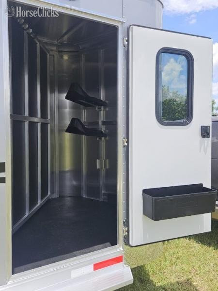 2026 Shadow Trailers Shadow Stablemate 2H Stock Combo Horse Trailer Bumper Pull Horse Trailer Florida