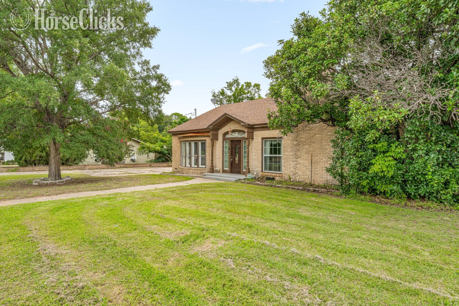 941 S Texas Street, De Leon, Texas 76444