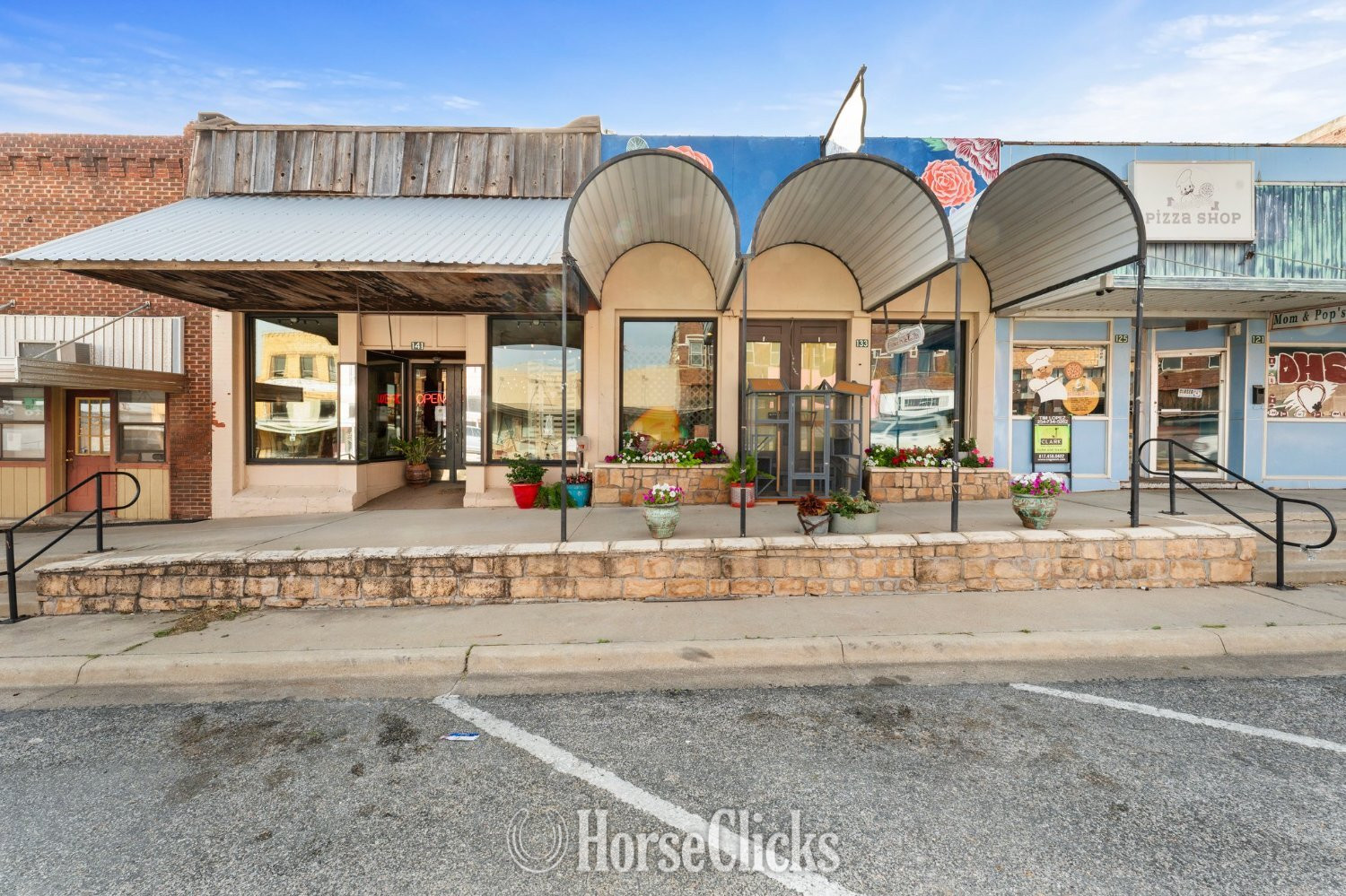 133 N Texas Street, De Leon, Texas 76444 in Texas