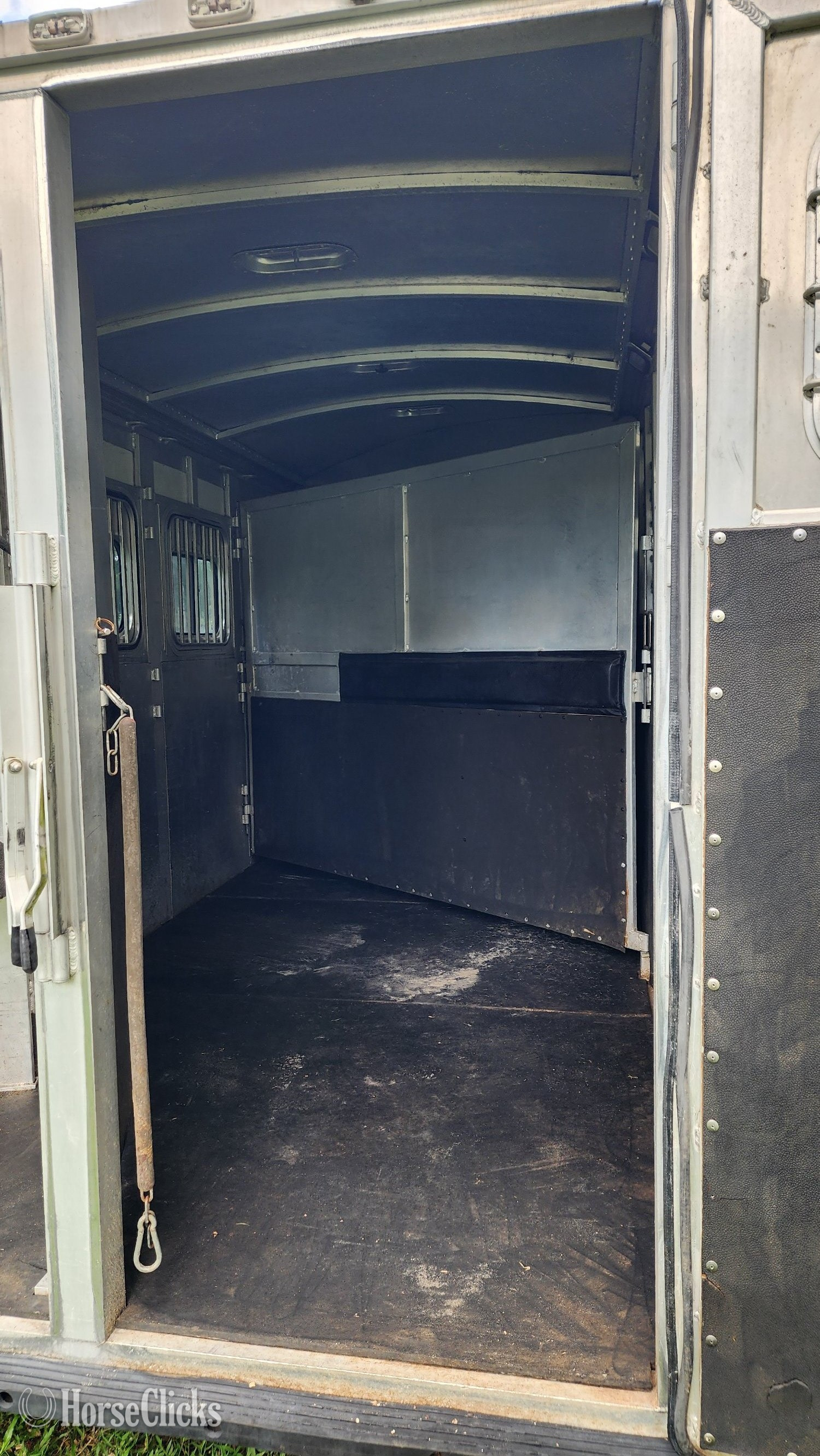 2002 Cherokee Trailers  Gooseneck Horse Trailer Florida